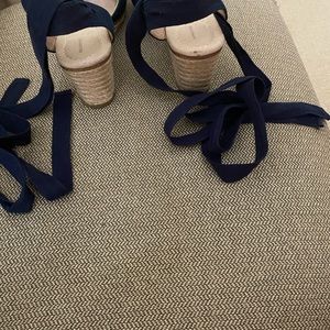 Wedge espadrilles lace up